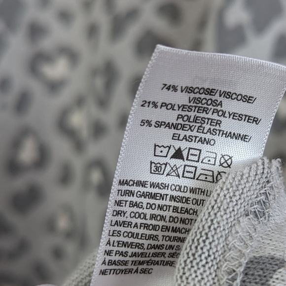 Lucky Brand Shirt Womens 2X Gray Leopard Animal Print V Neck Long Sleeve Dolman - Picture 9 of 12